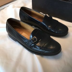 Cole Haan Pinch buckle dress shoes  M9.5 Black